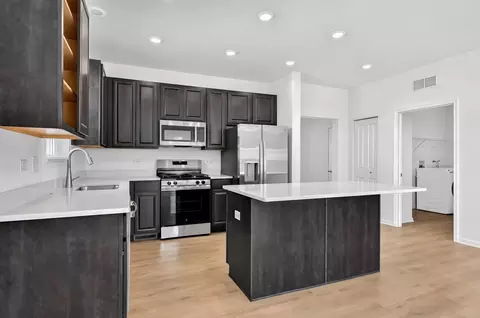 Kitchen - 15050 S Darr Dr, Plainfield, IL 60544 photo 2 of 4