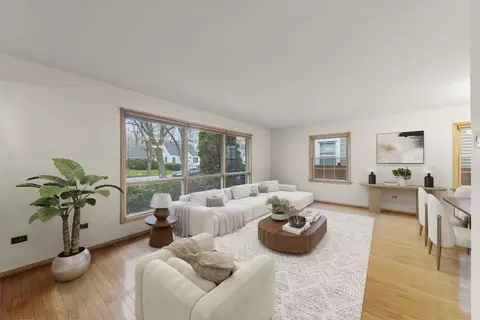 Living - 17908 Lorenz Ave, Lansing, IL 60438 photo 1 of 3