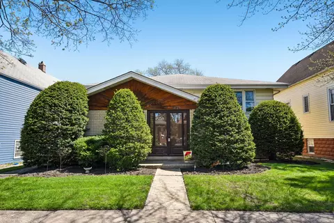 1527 Clarence Ave, Berwyn, IL 60402