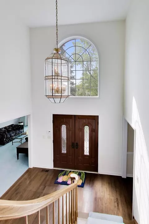 Entry Way - 1038 Elmdale Rd, Glenview, IL 60025 photo 2 of 3
