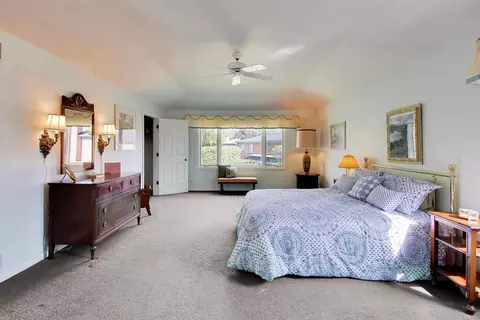 Bedroom - 1038 Elmdale Rd, Glenview, IL 60025 photo 1 of 5