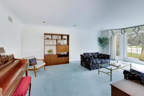 Living - 1038 Elmdale Rd, Glenview, IL 60025 photo 1 of 5