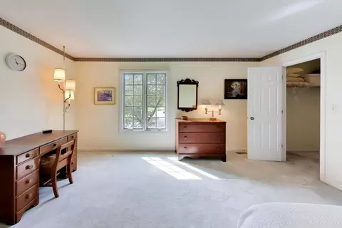 Bedroom - 1038 Elmdale Rd, Glenview, IL 60025 photo 2 of 5
