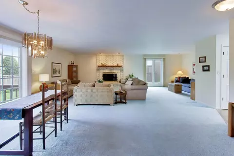 Living - 1038 Elmdale Rd, Glenview, IL 60025 photo 3 of 5