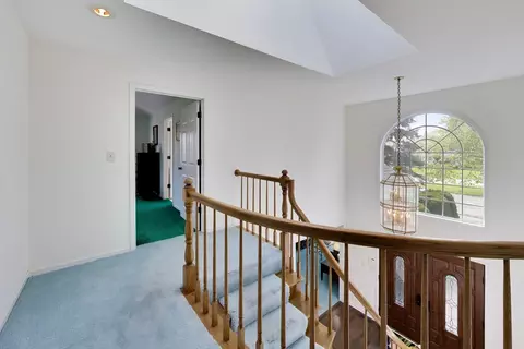 Entry Way - 1038 Elmdale Rd, Glenview, IL 60025 photo 3 of 3