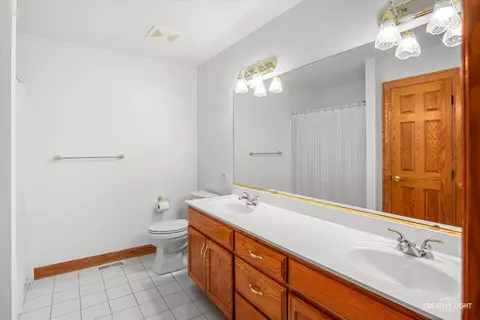 Bath - 15504 Dan Patch Dr, Plainfield, IL 60544 photo 4 of 4