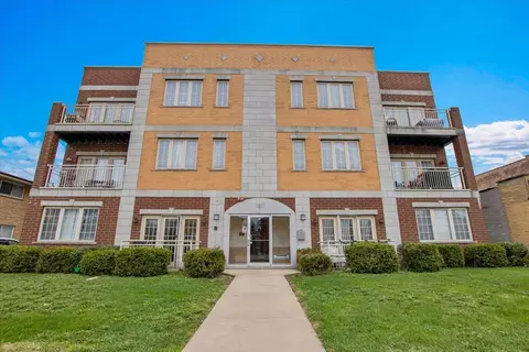 9107 Grand Ave #3W, Franklin Park, IL 60131