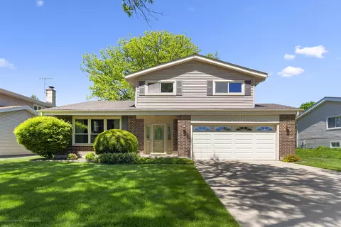 1570 W Goldengate Dr, Addison, IL 60101