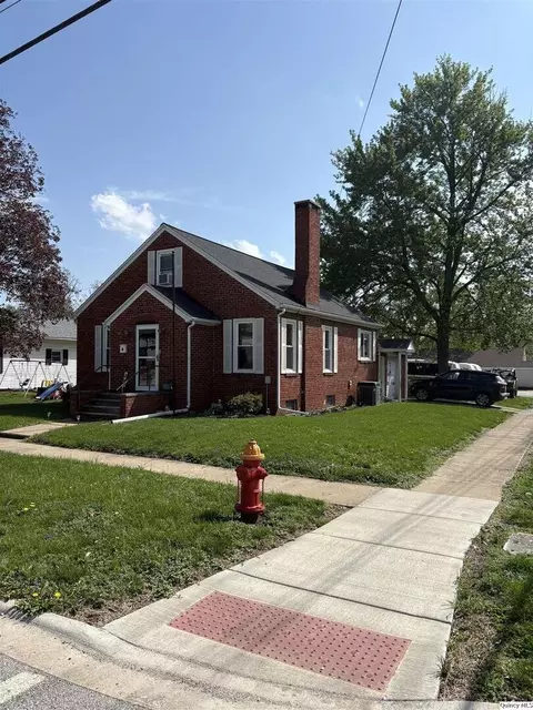 120 W South St, Mount Sterling, IL 62353