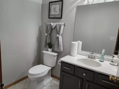 Bath - 3800 River Rd, Hazel Crest, IL 60429 photo 1 of 4