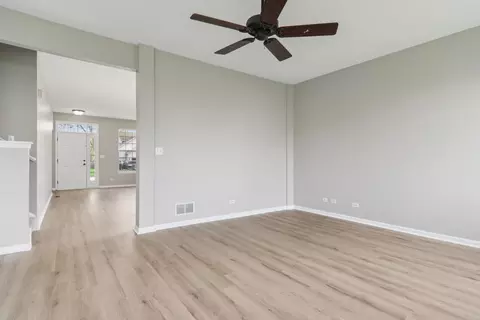 Living - 3649 Bailey St, Plano, IL 60545 photo 7 of 10
