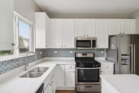 Kitchen - 3649 Bailey St, Plano, IL 60545 photo 4 of 8