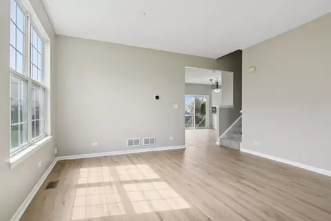Living - 3649 Bailey St, Plano, IL 60545 photo 2 of 10