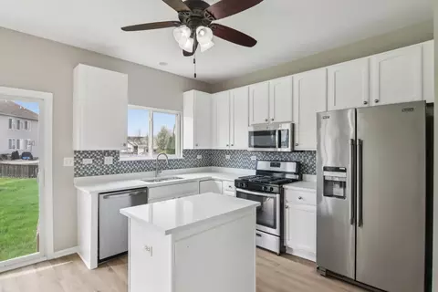 Kitchen - 3649 Bailey St, Plano, IL 60545 photo 6 of 8