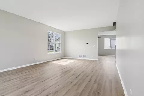 Living - 3649 Bailey St, Plano, IL 60545 photo 1 of 10