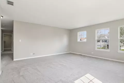 Living - 3649 Bailey St, Plano, IL 60545 photo 9 of 10