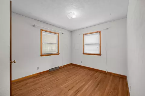 Bedroom - 2374 33 St, Moline, IL 61265 photo 8 of 8