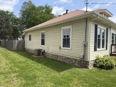 Exterior - 505 E 7th St, Metropolis, IL 62960 photo 2 of 9