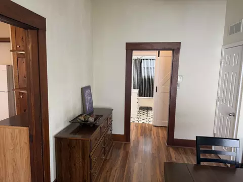 Entry Way - 505 E 7th St, Metropolis, IL 62960 photo 1 of 2