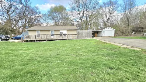1100 S Lincoln Ave, Dixon, IL 61021