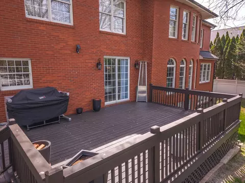 Exterior - 33 Derby Way, Bloomington, IL 61704 photo 23 of 25