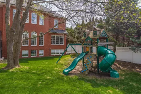 Exterior - 33 Derby Way, Bloomington, IL 61704 photo 9 of 25
