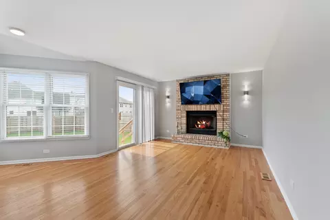 Living - 23025 Benet Ln, Plainfield, IL 60586 photo 3 of 3