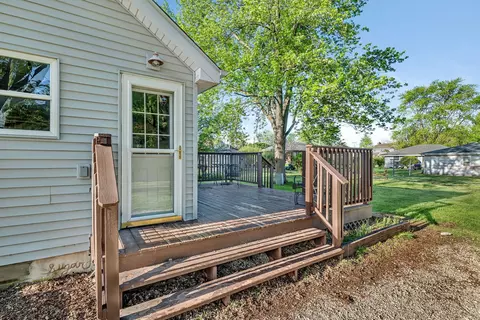 Exterior - 303 S Jackson St, Gardner, IL 60424 photo 2 of 8