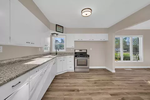 Kitchen - 303 S Jackson St, Gardner, IL 60424 photo 4 of 4