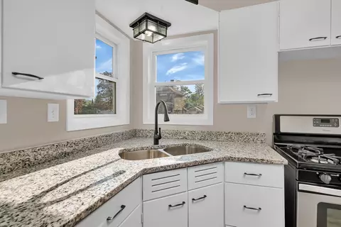 Kitchen - 303 S Jackson St, Gardner, IL 60424 photo 2 of 4