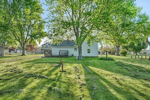 Exterior - 303 S Jackson St, Gardner, IL 60424 photo 6 of 8