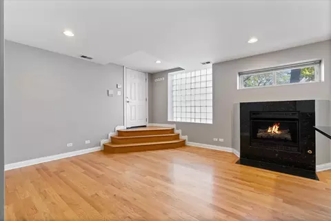 Living - 2307 W Haddon Ave #A, Chicago, IL 60622 photo 3 of 4