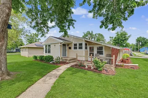 305 N Court St, Tuscola, IL 61953