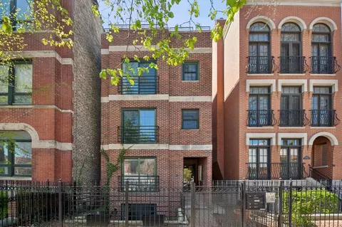 2648 N Seminary Ave #2, Chicago, IL 60614