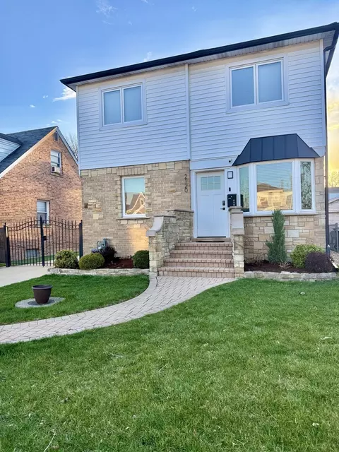 2120 N 76th Ct, Elmwood Park, IL 60707
