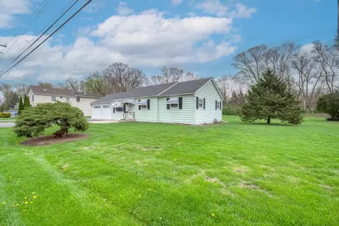 Exterior - 705 N School St, Braidwood, IL 60408 photo 2 of 6