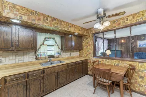 Kitchen - 705 N School St, Braidwood, IL 60408 photo 4 of 5