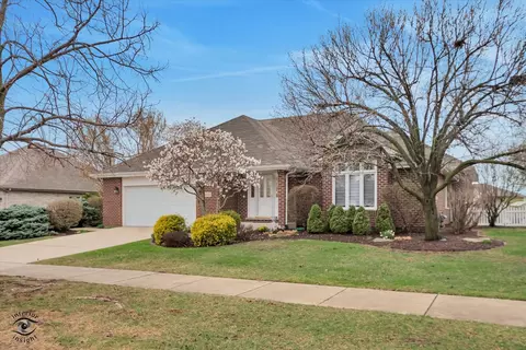 8200 Brookside Glen Dr, Tinley Park, IL 60487