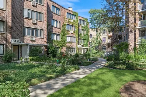 1140 W Lunt Ave #1B, Chicago, IL 60626