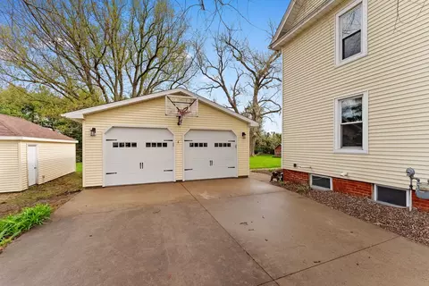 1009 NW 3rd St, Aledo, IL 61231 photo 3