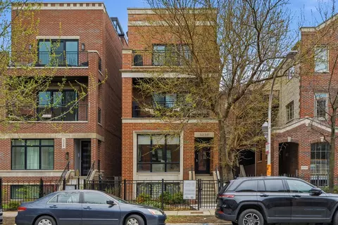 3330 N Clifton Ave #2, Chicago, IL 60657