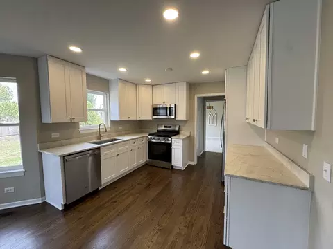 Kitchen - 24850 Michele Dr, Plainfield, IL 60544 photo 2 of 3