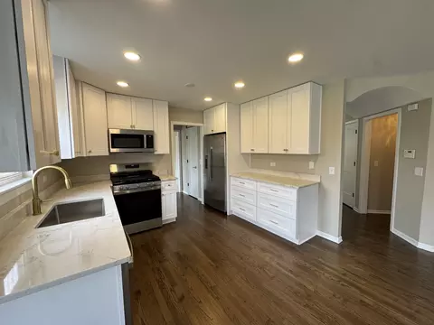 Kitchen - 24850 Michele Dr, Plainfield, IL 60544 photo 1 of 3