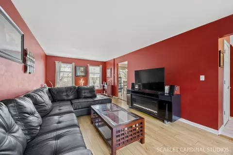 Living - 741 Cooper Ct E, Aurora, IL 60504 photo 3 of 3