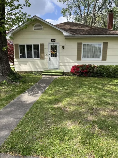 1001 Glendale St, Benton, IL 62812