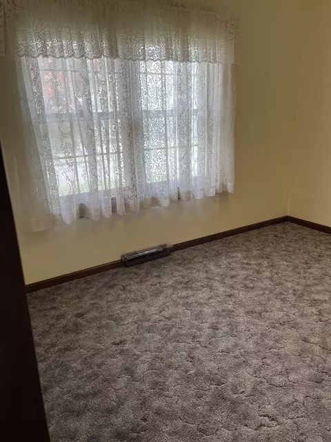 Bedroom - 1001 Glendale St, Benton, IL 62812 photo 1 of 1