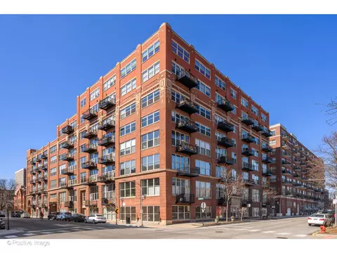1500 W Monroe St #215, Chicago, IL 60607