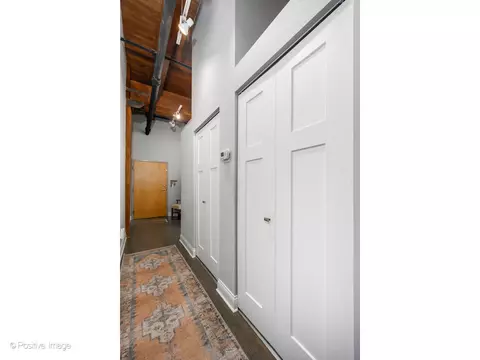 Entry Way - 1500 W Monroe St #215, Chicago, IL 60607 photo 1 of 1