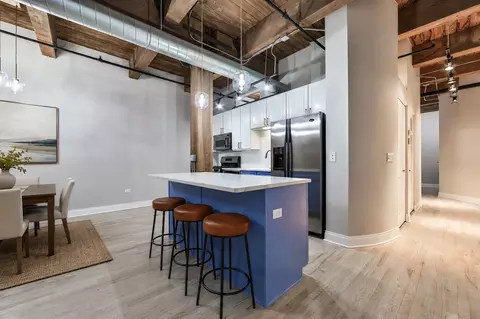 Kitchen - 1500 W Monroe St #519, Chicago, IL 60607 photo 1 of 4
