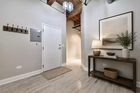 Entry Way - 1500 W Monroe St #519, Chicago, IL 60607 photo 2 of 2